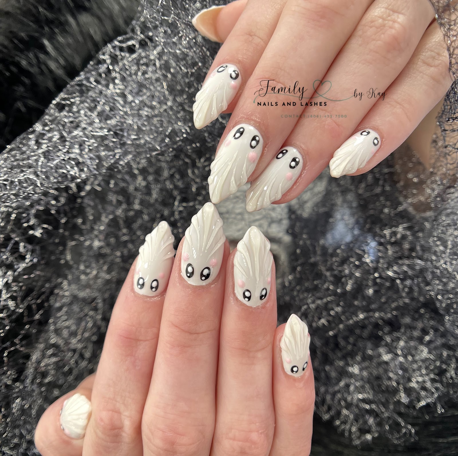 Family Nails & Lashes by Kay logo